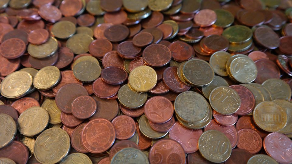 Дождь из денег польётся на эти 2 знака Зодиака уже с 25 апреля — готовьтесь тратить, а не копить