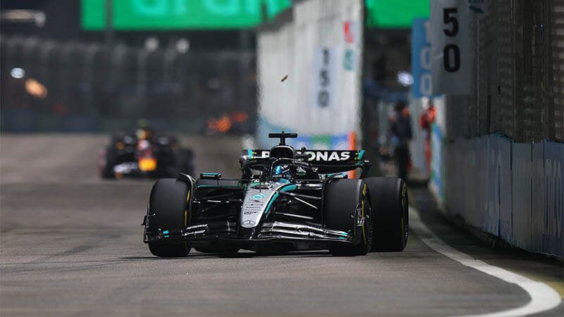 - :      ,  McLaren   