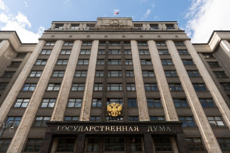 Госдума инициирует повышение штрафов для чиновников за злоупотребление полномочиями