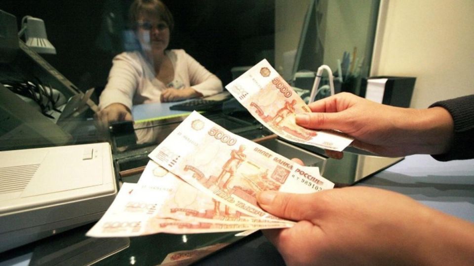 Финансовый совет: россиянам предлагают переложить средства с накопительных счетов на депозиты