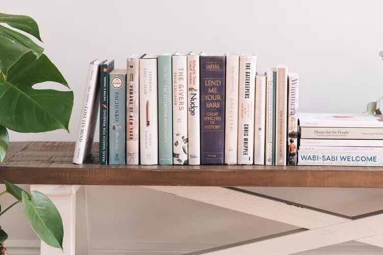 Осмысление расхламления книг как спокойный выбор пространства