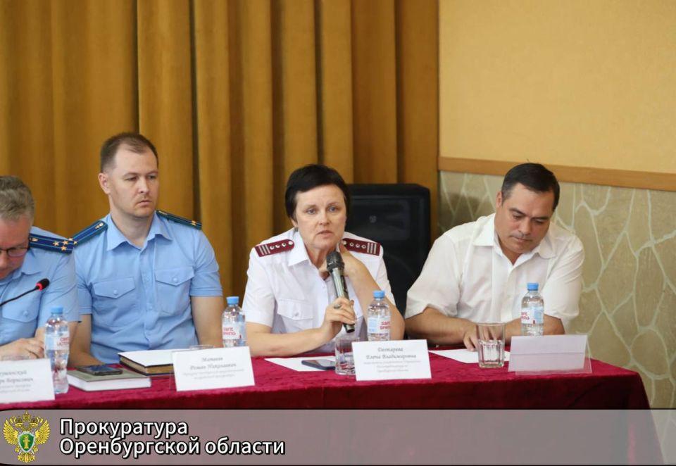 Заместитель прокурора Оренбургской области провел встречу с жителями села Южный Урал