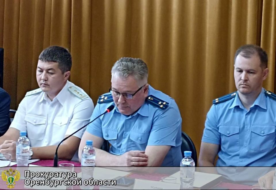 Заместитель прокурора Оренбургской области провел встречу с жителями села Южный Урал