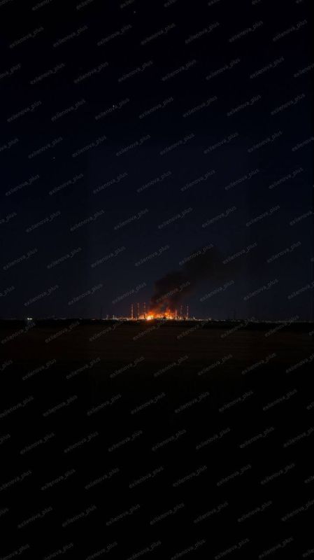 Сегодня ночью ВСУ нанесли удары по Новокуйбышевскому НПЗ в Самарской области и по Газоперерабатывающему заводу в Оренбурге
