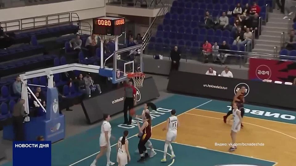 ПЕРВОЕ ПОРАЖЕНИЕ: «НАДЕЖДА» УСТУПИЛА В КУРСКЕ Оренбургская баскетбольная команда «Надежда» потерпела первое поражение в чемпионате Премьер-лиги, уступив в гостях курскому «Динамо»