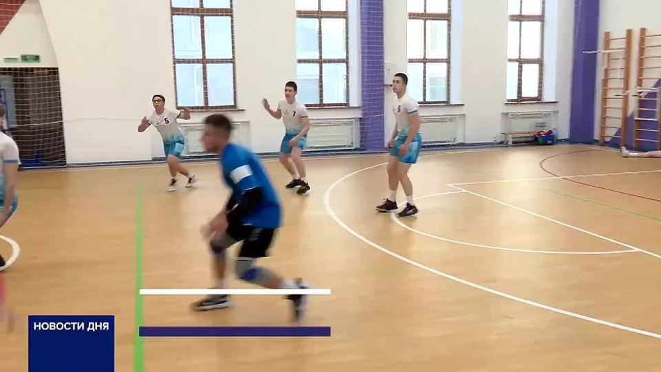 ВОЛЕЙБОЛЬНЫЙ ТУРНИР В ОРЕНБУРГЕ ПОСВЯТИЛИ ГЕРОЮ РОССИИ В Оренбурге прошел волейбольный турнир памяти Героя России Андрея Туркина, уроженца Орска. Спортивное событие приурочено к 50-летию со дня его рождения