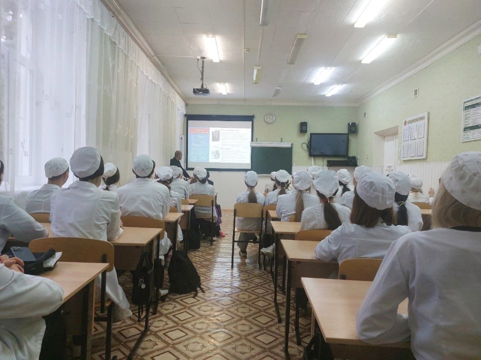 Сотрудник полиции провел профилактическую беседу о противодействии экстремизму и терроризму