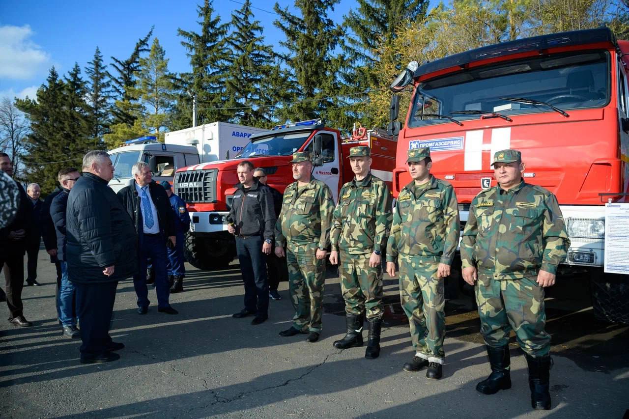 По поручению губернатора Евгения Солнцева в Оренбуржье прошел смотр готовности сил и средств территориальной подсистемы РСЧС к прохождению зимнего периода По поручению губернатора Евгения Солнцева в Оренбуржье прошел смотр готовности сил и средств территориальной подсистемы РСЧС к прохождению зимнего периода