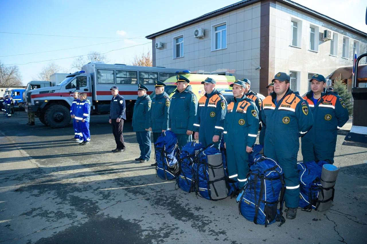 По поручению губернатора Евгения Солнцева в Оренбуржье прошел смотр готовности сил и средств территориальной подсистемы РСЧС к прохождению зимнего периода По поручению губернатора Евгения Солнцева в Оренбуржье прошел смотр готовности сил и средств территориальной подсистемы РСЧС к прохождению зимнего периода