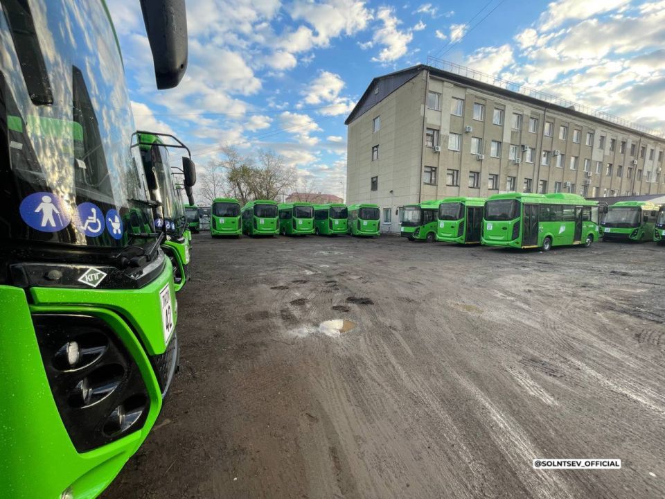 Евгений Солнцев: В преддверии Дня автомобилиста Оренбург принял очередную партию новых автобусов