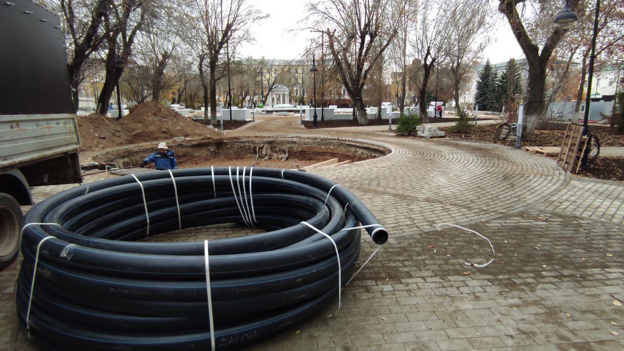 В сквере имени Ленина высадили деревья и кустарники декоративной породы В сквере имени Ленина высадили деревья и кустарники декоративной породы