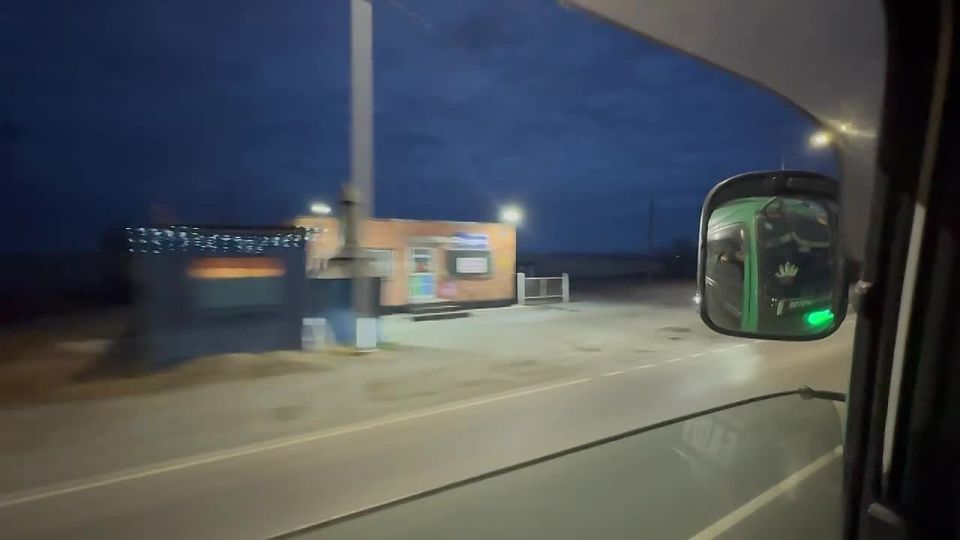 На востоке Оренбургской области снова горит степь