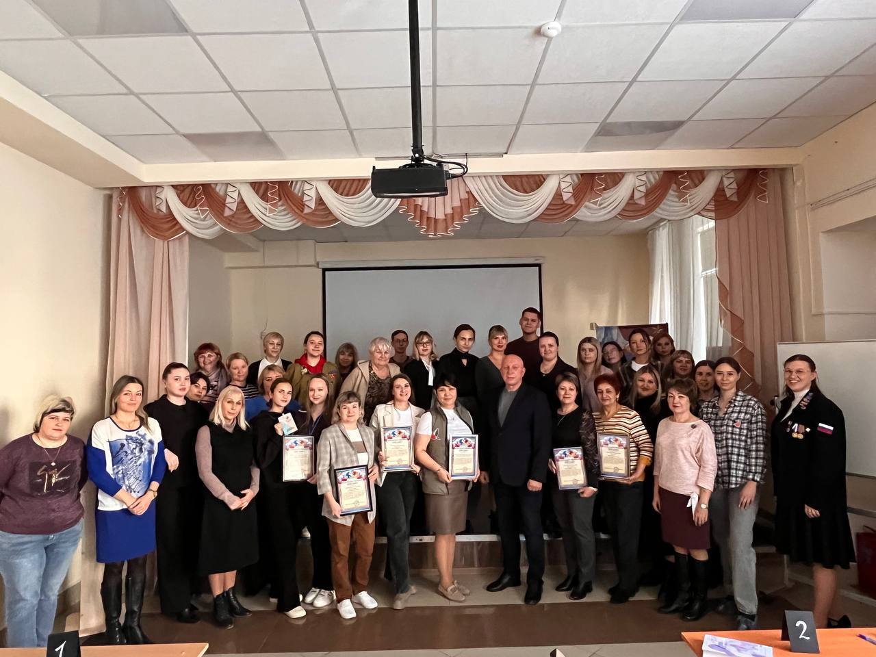 Сила в единстве. В школе № 6 прошел IV городской образовательный семинар «Волонтеры Орска, объединяя усилия!» Такие встречи стали доброй традицией Сила в единстве. В школе № 6 прошел IV городской образовательный семинар «Волонтеры Орска, объединяя усилия!» Такие встречи стали доброй традицией