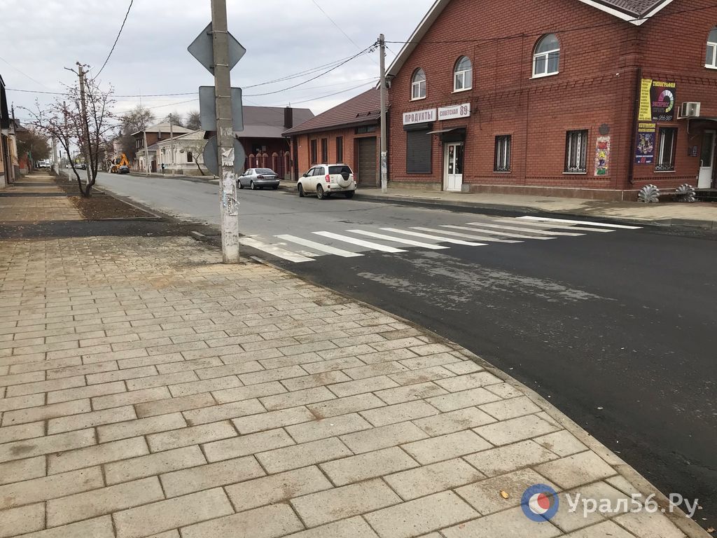 На улицу Советскую в Орске после ремонта дороги не до конца вернули «зебру», по которой дети ходят в школу На улицу Советскую в Орске после ремонта дороги не до конца вернули «зебру», по которой дети ходят в школу