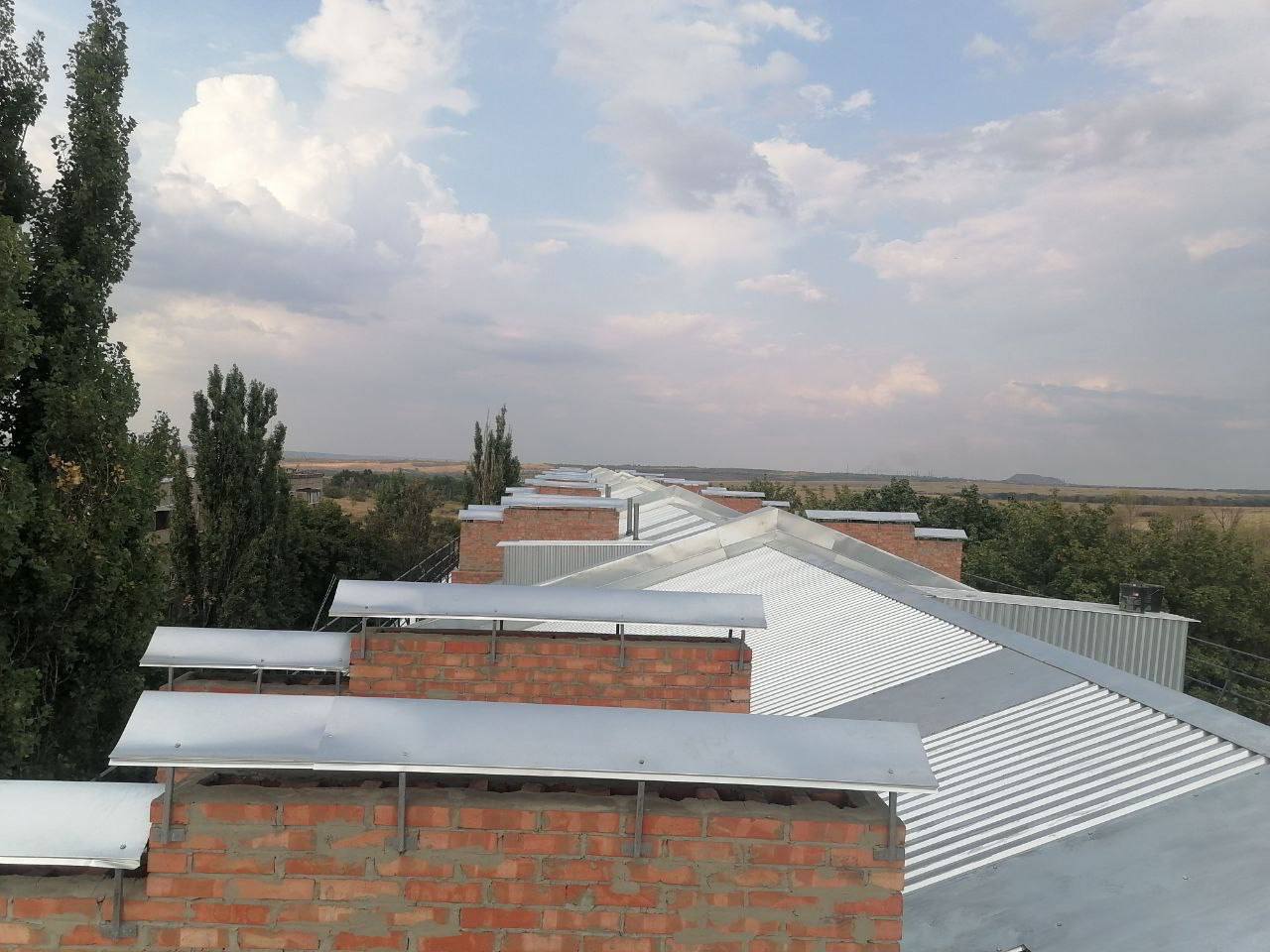 Оренбургские специалисты помогают подготовить к зиме жилой фонд в Перевальске Луганской Народной Республики Оренбургские специалисты помогают подготовить к зиме жилой фонд в Перевальске Луганской Народной Республики