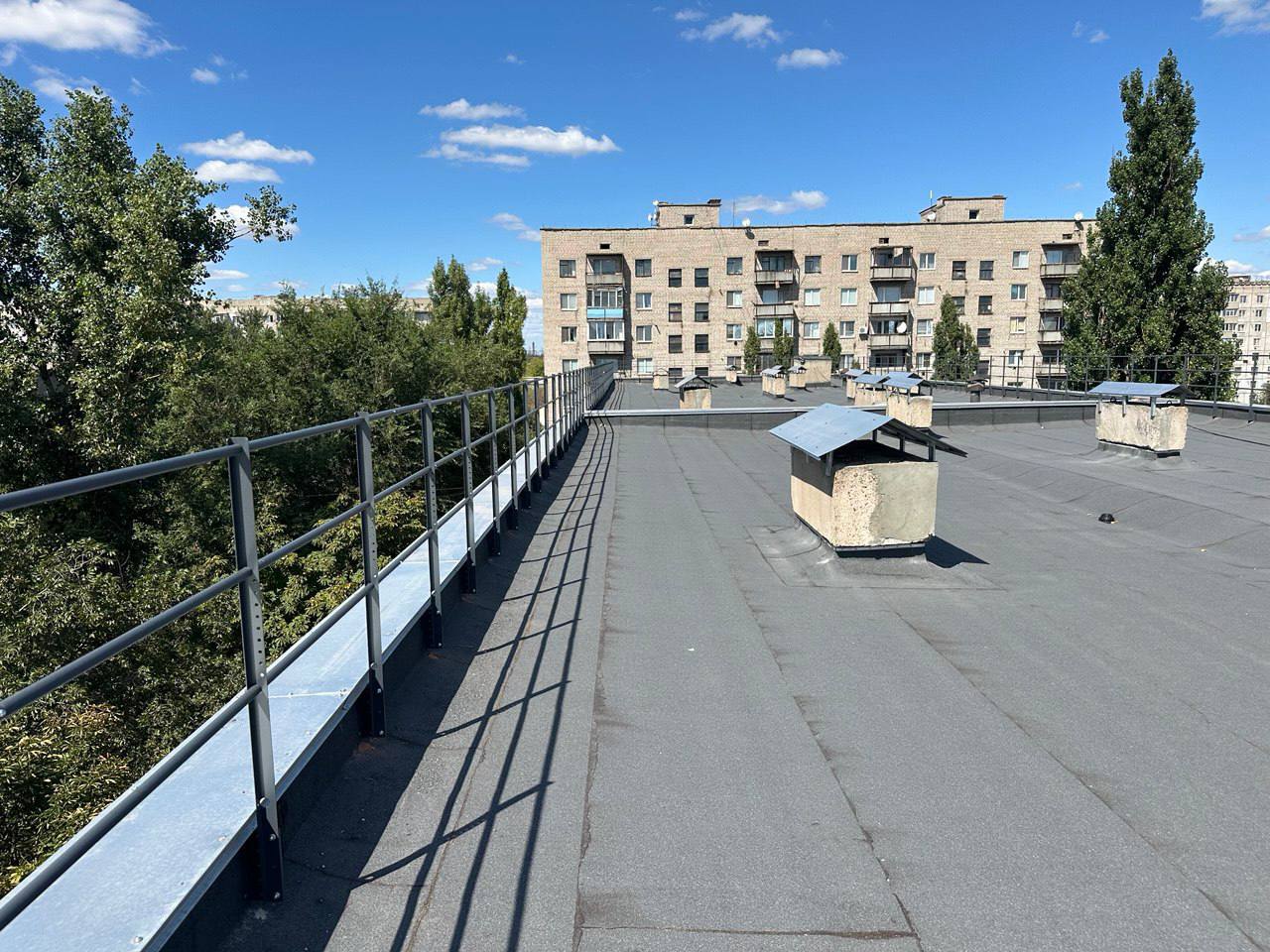 Оренбургские специалисты помогают подготовить к зиме жилой фонд в Перевальске Луганской Народной Республики Оренбургские специалисты помогают подготовить к зиме жилой фонд в Перевальске Луганской Народной Республики