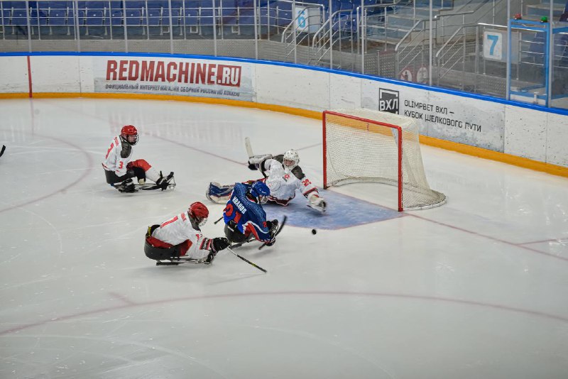 Оренбургские "Ястребы" выиграли Кубок губернатора по следж-хоккею