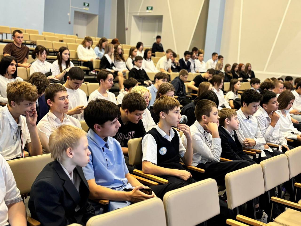 В дни осенних каникул для оренбургских школьников проходит премьерный показ фильма «Курск: живая память» В дни осенних каникул для оренбургских школьников проходит премьерный показ фильма «Курск: живая память»