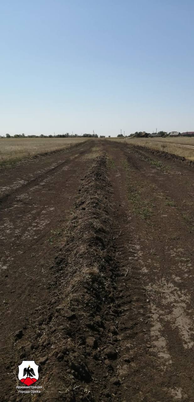Вблизи орских поселков обновили минерализованные полосы Вблизи орских поселков обновили минерализованные полосы