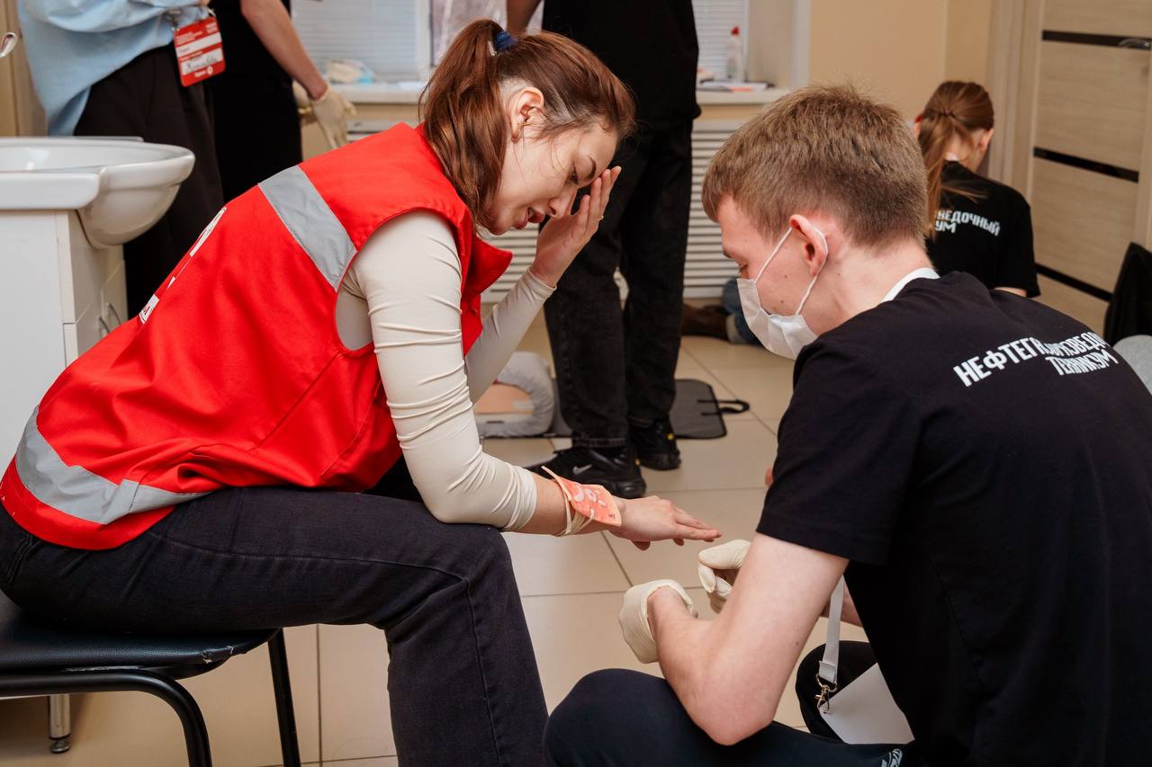 В Оренбурге состоялся региональный чемпионат по оказанию первой помощи среди школьников и студентов В Оренбурге состоялся региональный чемпионат по оказанию первой помощи среди школьников и студентов