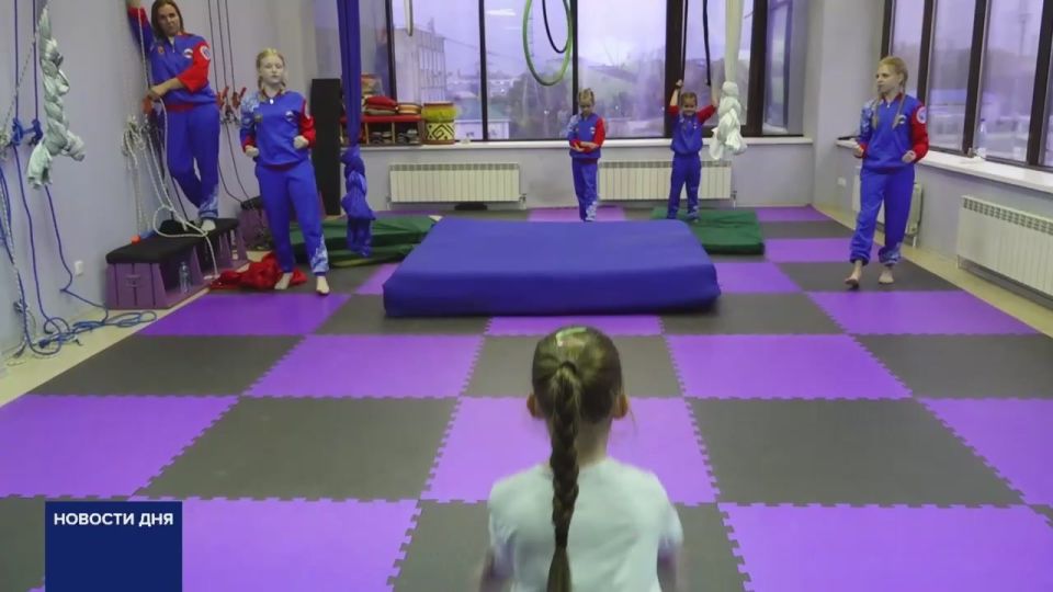 ЮНЫЕ ЦИРКАЧКИ ВЕРНУЛИСЬ ИЗ КИТАЯ С НАГРАДАМИ