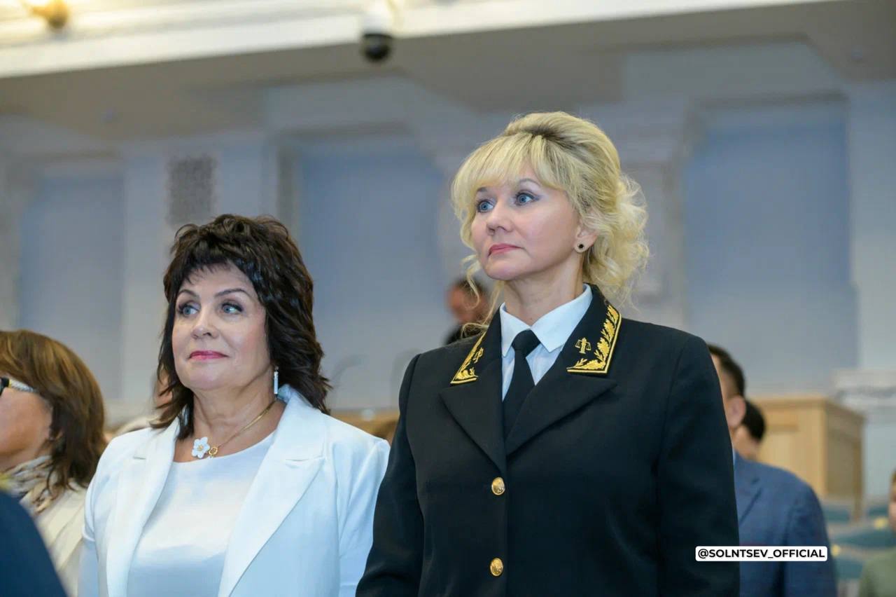 Евгений Солнцев: Сегодня профессиональный праздник у сотрудников Главного управления Федеральной службы судебных приставов России по Оренбургской области Евгений Солнцев: Сегодня профессиональный праздник у сотрудников Главного управления Федеральной службы судебных приставов России по Оренбургской области