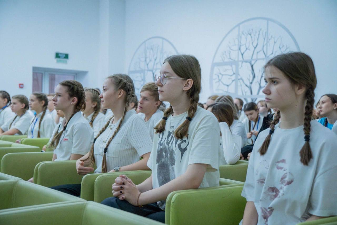 Лариса Боярская: «Солнечная страна» служит главной миссии – сохранению здоровья и всестороннему развитию детей» Лариса Боярская: «Солнечная страна» служит главной миссии – сохранению здоровья и всестороннему развитию детей»