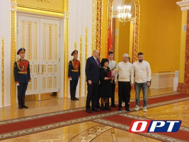 Сегодня губернатор Оренбургской области Евгений Солнцев наградил участников СВО и отличившихся жителей Оренбуржья