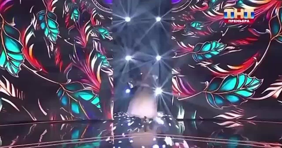 32-летняя певица из Оренбурга приняла участие в проекте «Ярче звезд» на ТНТ