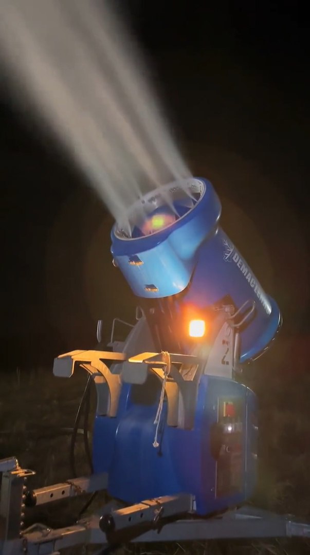 «Абзаково», «Банное», «Мраткино», «Кувандык365»: Горнолыжные комплексы начали снежить склоны «Абзаково», «Банное», «Мраткино», «Кувандык365»: Горнолыжные комплексы начали снежить склоны