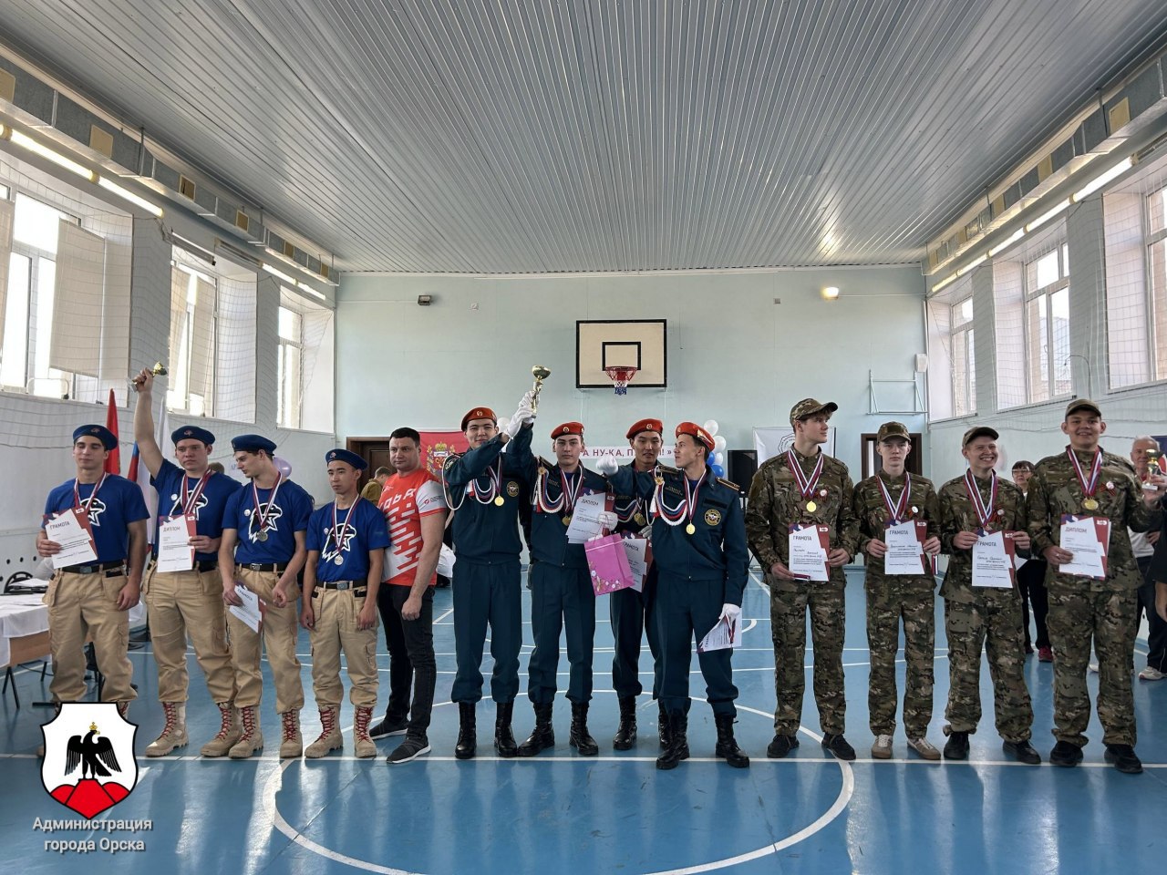 Самых сильных, быстрых и метких будущих призывников определили в Орске Самых сильных, быстрых и метких будущих призывников определили в Орске