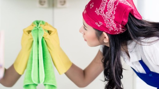 Даже опытные хозяйки этим грешат: названы три вредные привычки, которые портят дом