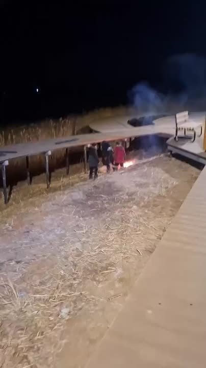 Дети чуть не подожгли пешеходную зону новой набережной в Ясном