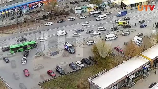 В Оренбурге на проспекте Гагарина произошло ДТП с участием скорой