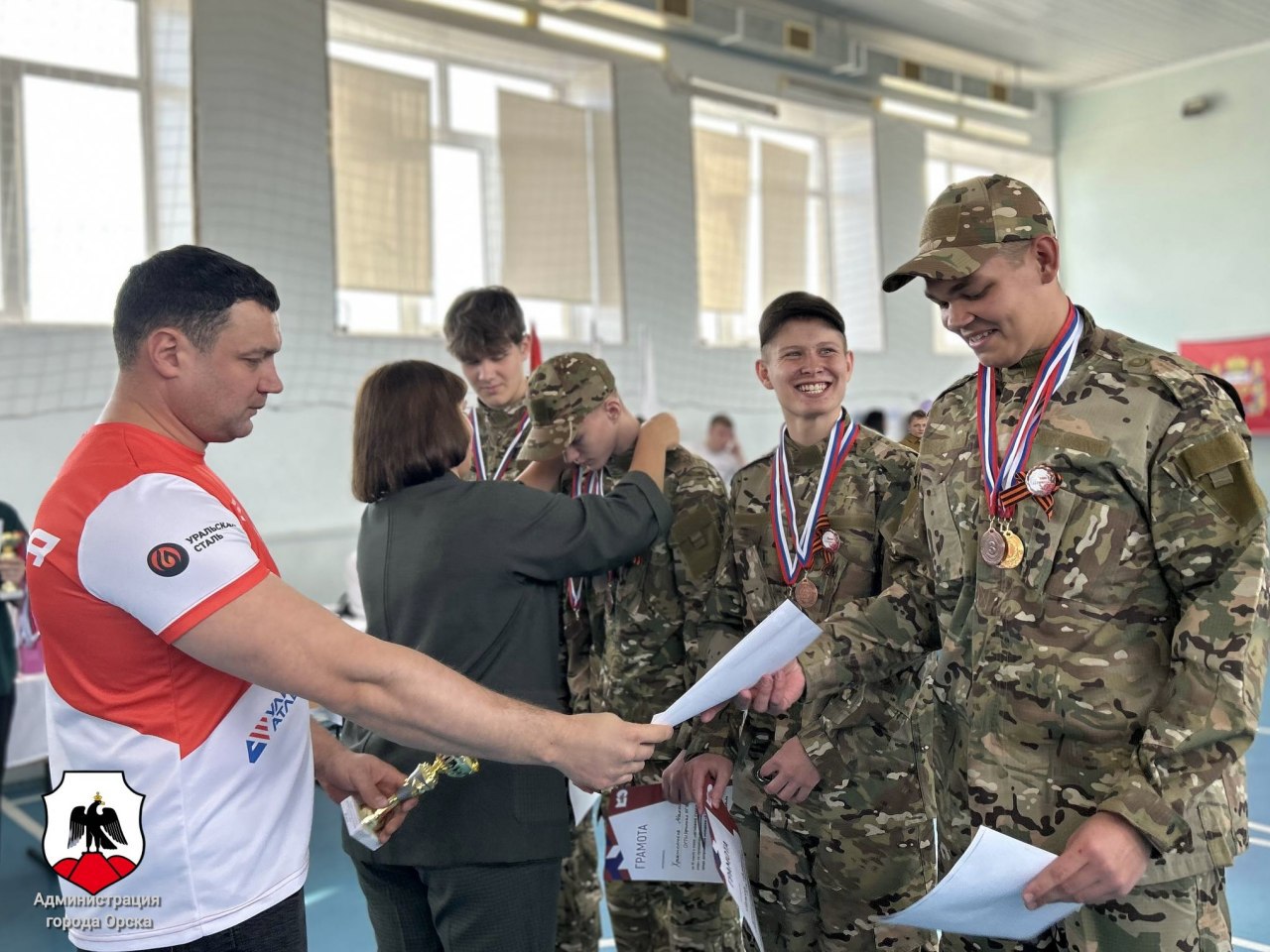 Самых сильных, быстрых и метких будущих призывников определили в Орске Самых сильных, быстрых и метких будущих призывников определили в Орске