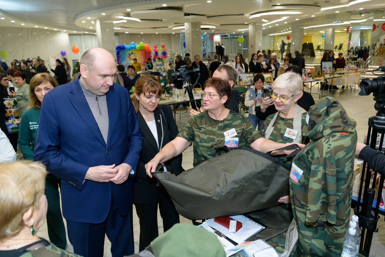 Губернатор Оренбургской области Евгений Солнцев принял участие в ХIII областном фестивале художественного творчества инвалидов «Вместе мы сможем больше!» Губернатор Оренбургской области Евгений Солнцев принял участие в ХIII областном фестивале художественного творчества инвалидов «Вместе мы сможем больше!»