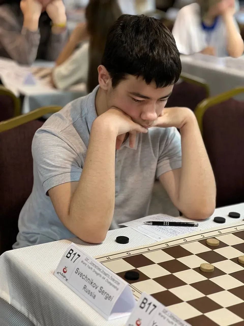 Орский школьник стал лучшим в мире на первенстве по шашкам!
