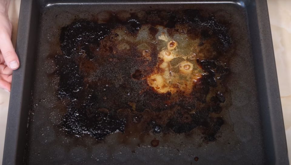 Эффективные методы очистки противня без химии