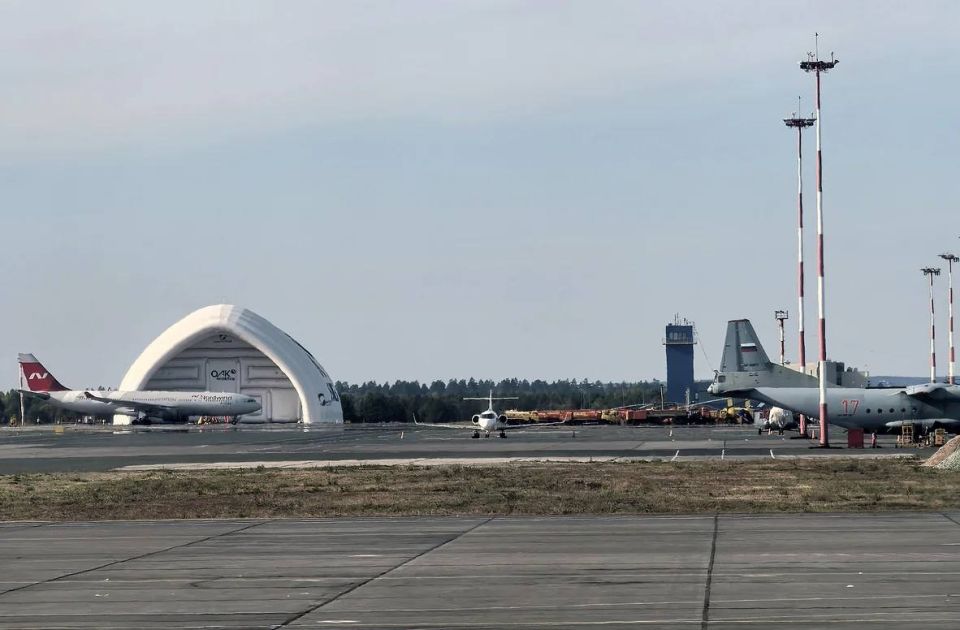 Аэропорты Самары и Оренбурга утром закрывались на прием и выпуск самолетов