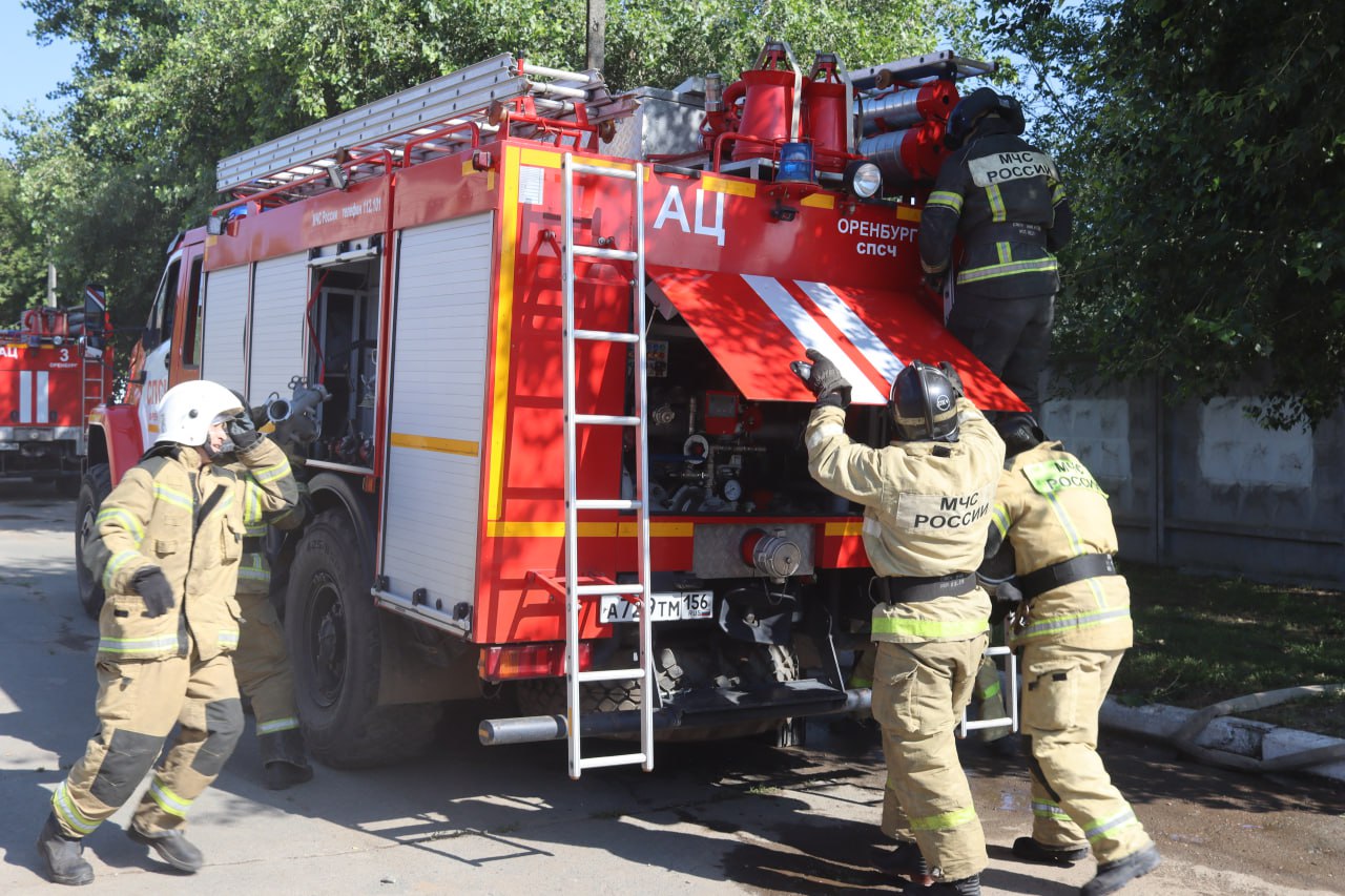 Хочешь знать всё о настоящих героях Оренбургской области — пожарных и спасателях, которые каждый день стоят на страже нашей безопасности? Тогда тебе точно сюда — в группу МЧС Оренбуржья в Одноклассниках!