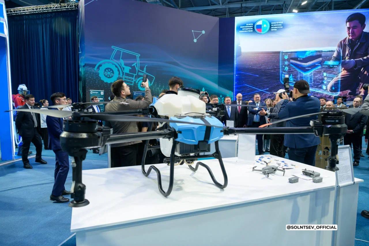 Евгений Солнцев: Вместе с делегацией Оренбургской области сегодня работали в Казахстане Евгений Солнцев: Вместе с делегацией Оренбургской области сегодня работали в Казахстане