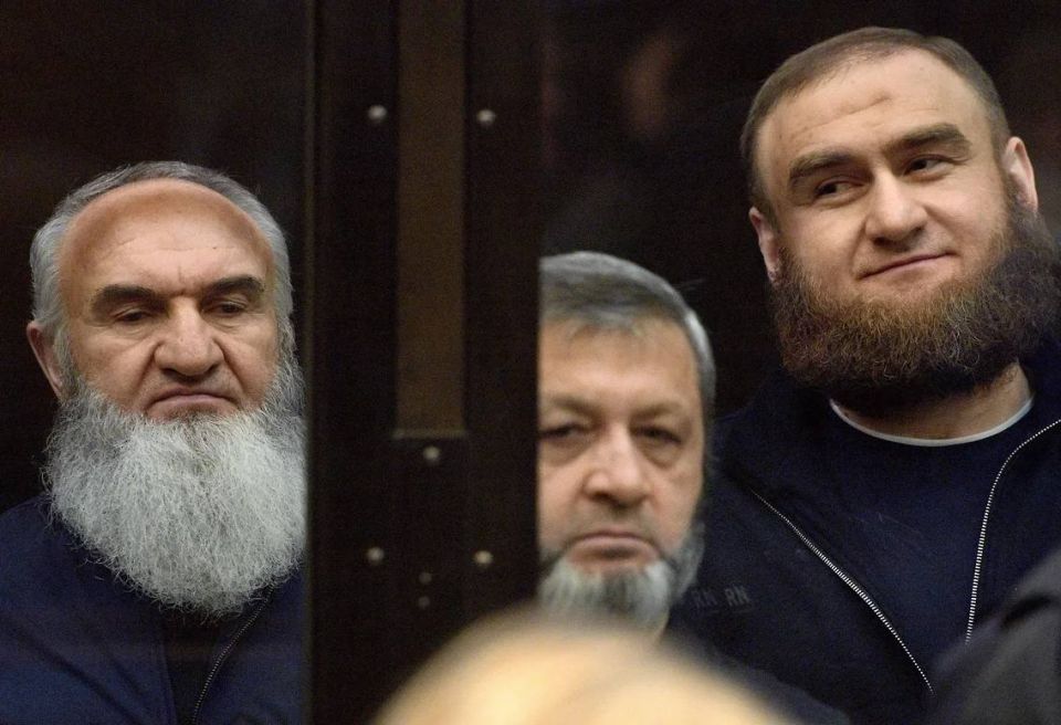 Экс-сенатор Рауф Арашуков добивался за взятку привилегий в «Черном дельфине»