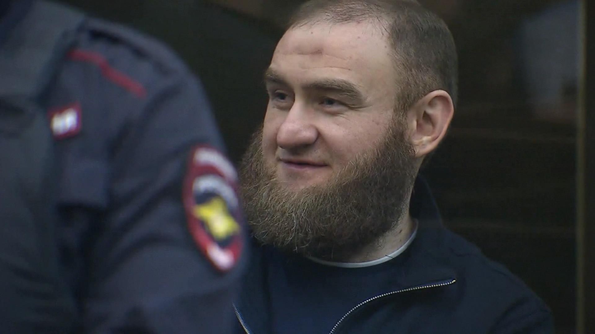 В Оренбурге начался суд над бывшим сенатором Рауфом Арашуковым