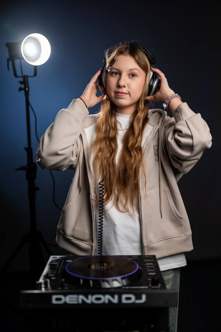 Студенты оренбургской Школы креативных индустрий вошли в число финалистов Всероссийского конкурса электронной музыки «КатуШКИ» Студенты оренбургской Школы креативных индустрий вошли в число финалистов Всероссийского конкурса электронной музыки «КатуШКИ»