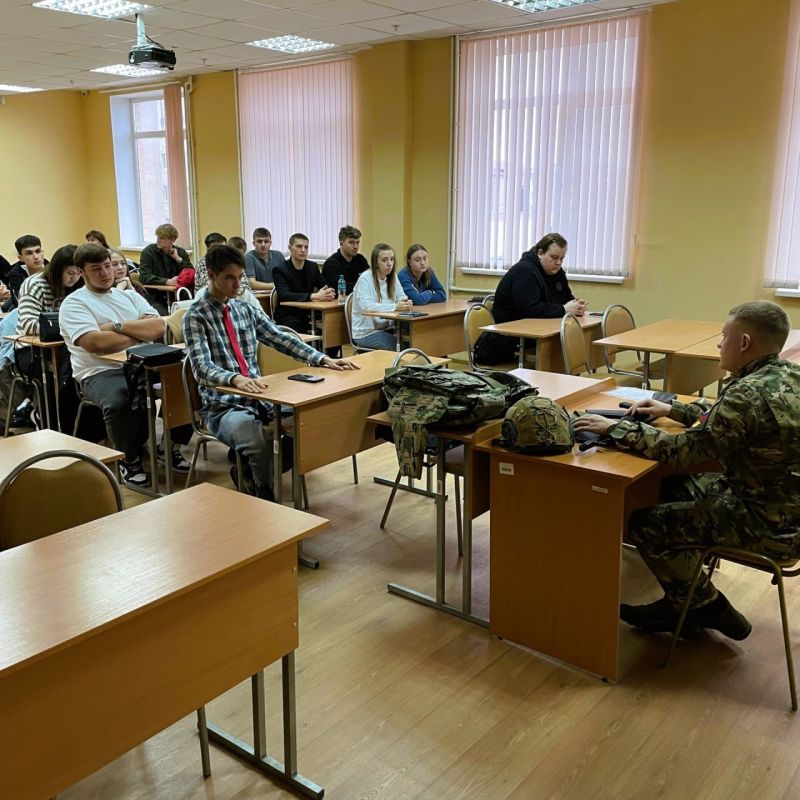 Финалист программы «Герои Оренбуржья» Дмитрий Юртаев встретился со студентами Оренбургского государственного университета