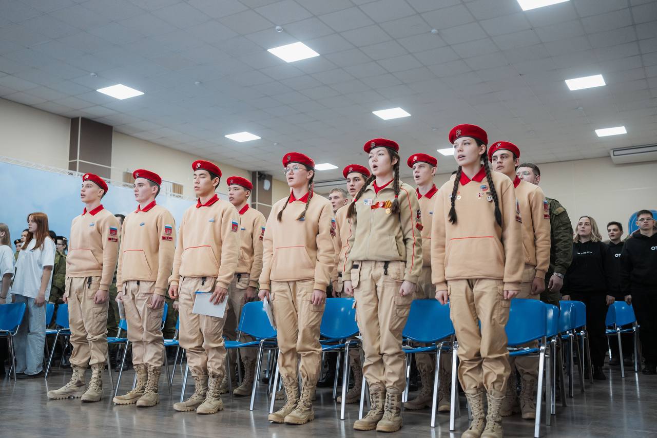 В Оренбуржье открыт слет студенческих патриотических клубов региона В Оренбуржье открыт слет студенческих патриотических клубов региона