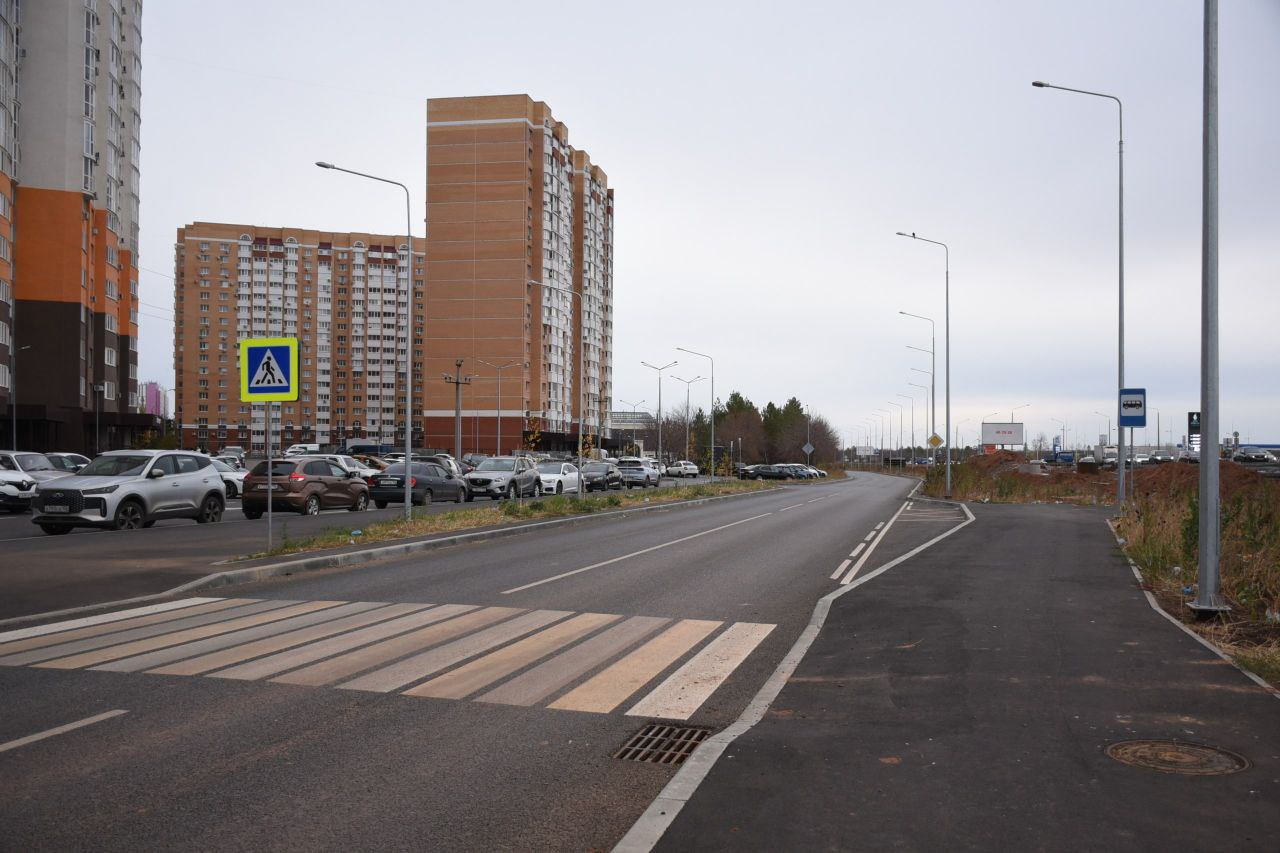 Новая дорога на улице Александрова будет полностью благоустроена