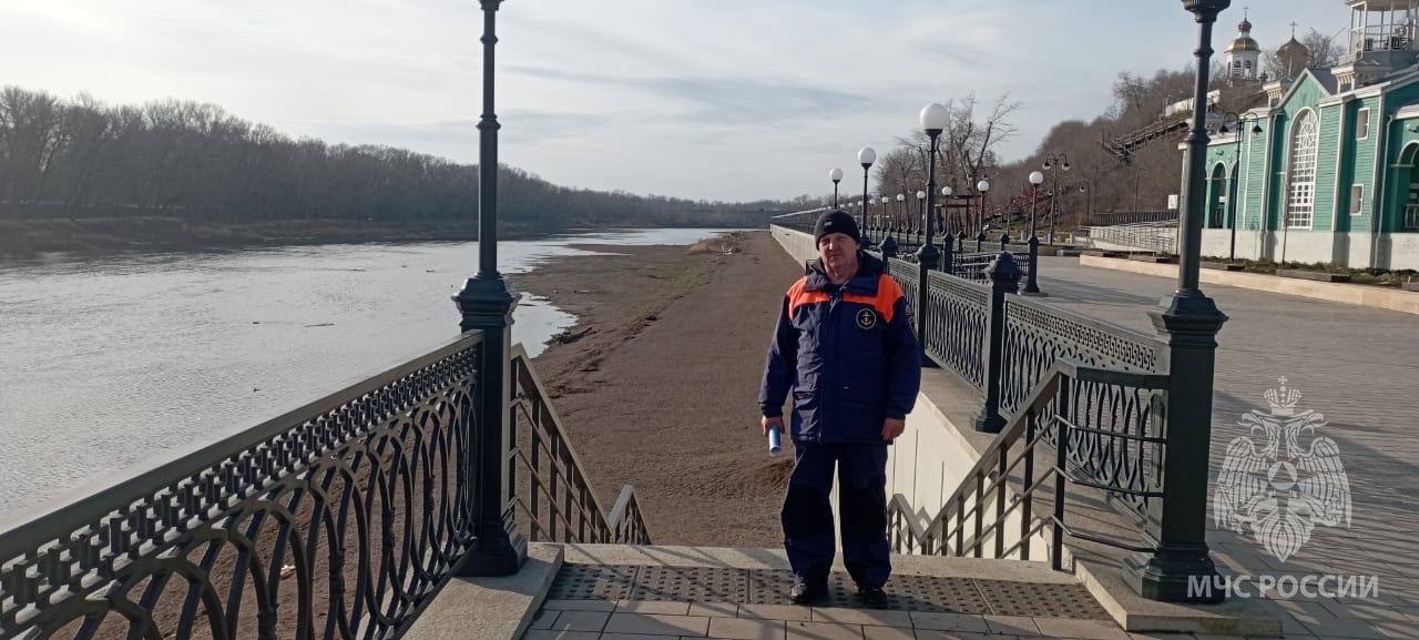 Патруль безопасности: оренбуржцам напомнили о мерах предосторожности у воды Патруль безопасности: оренбуржцам напомнили о мерах предосторожности у воды