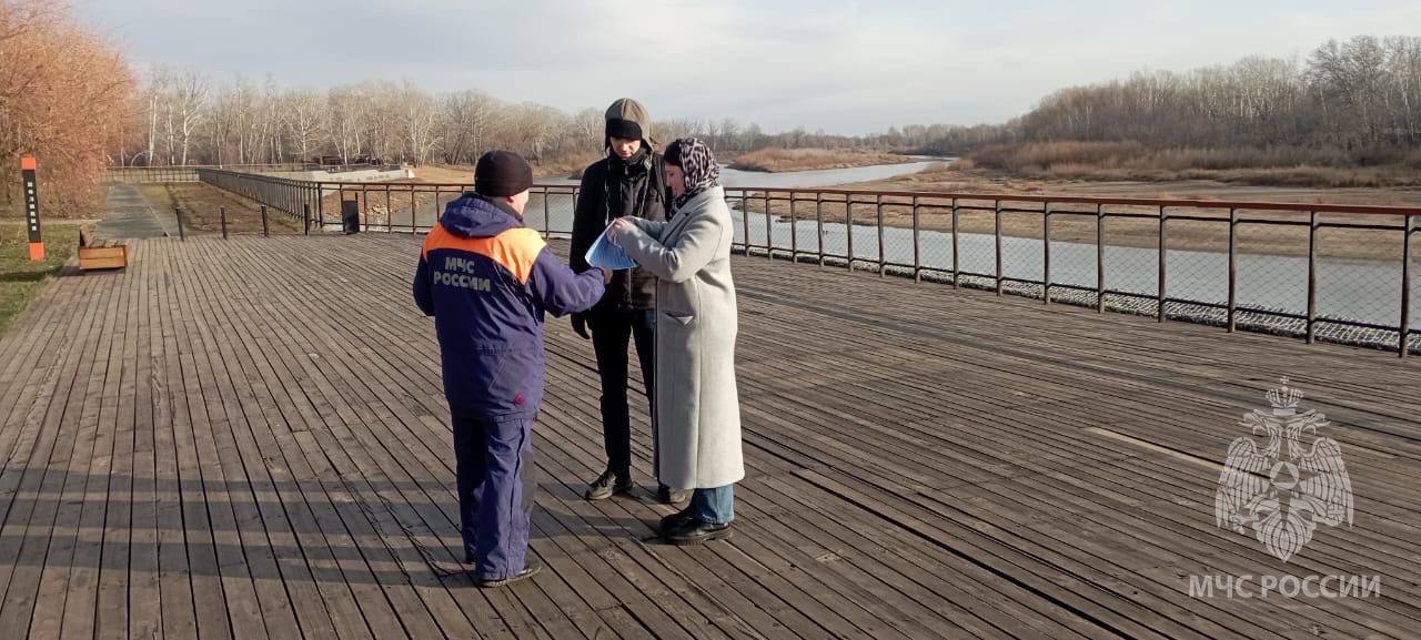 Патруль безопасности: оренбуржцам напомнили о мерах предосторожности у воды Патруль безопасности: оренбуржцам напомнили о мерах предосторожности у воды