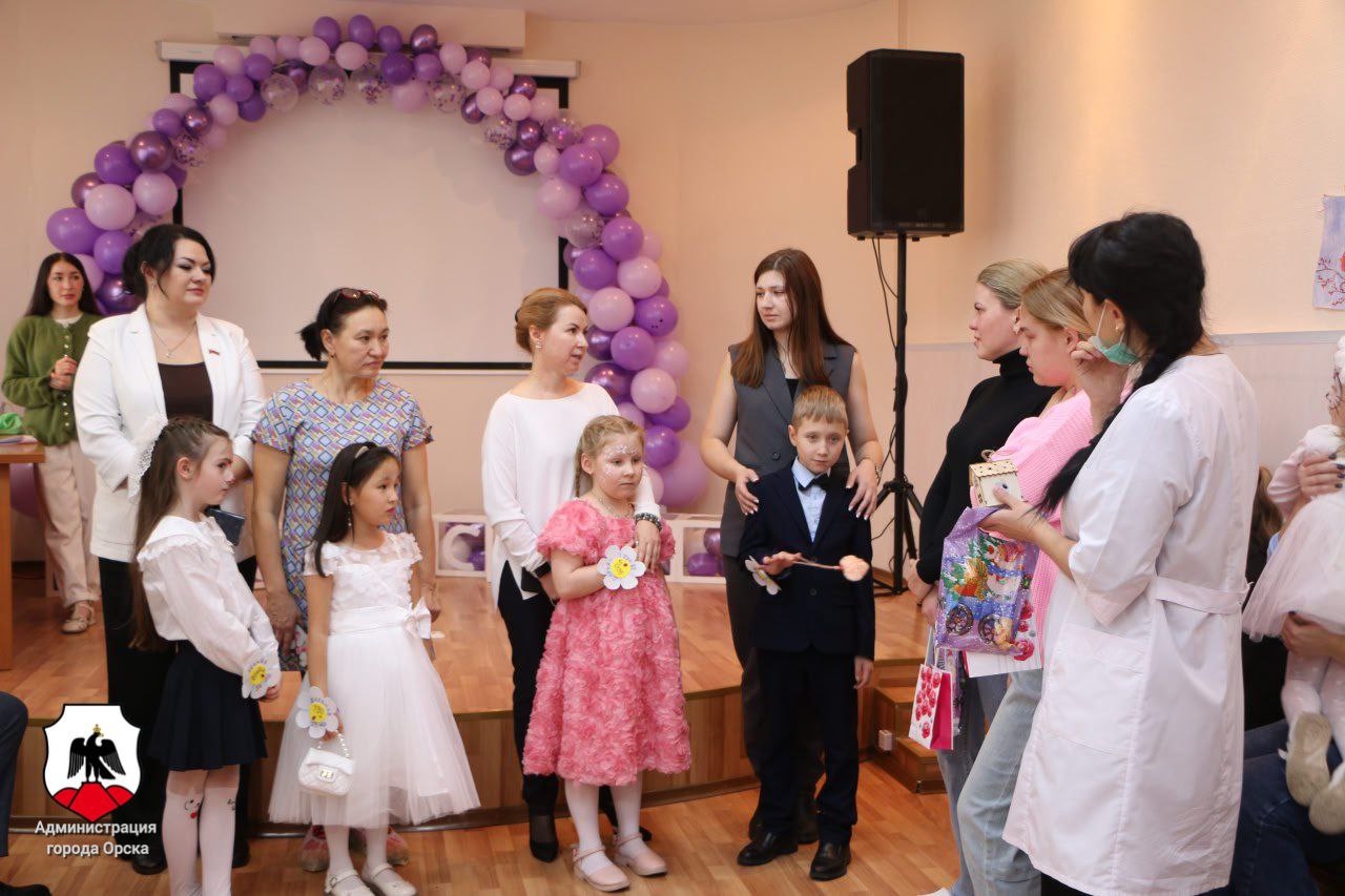 В Орском перинатальном центре организовали душевный праздник для тех, кто поторопился родиться В Орском перинатальном центре организовали душевный праздник для тех, кто поторопился родиться
